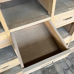 引き出し付き棚①の画像