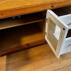 テレビ台の画像