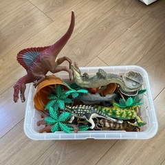 【結構入ってます】子供用　恐竜　おもちゃ