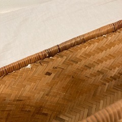 手編み竹のかごの画像