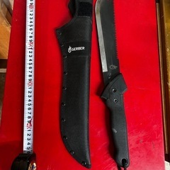 サバイバルナイ　ノコギリ　サバゲー　キャンプなどに