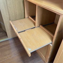 志水木工製食器棚の画像