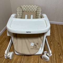 アップリカ　手動スイング　ハイローチェアの画像