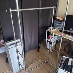 美品 ハンガーラック 