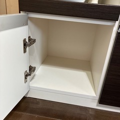食器棚、キッチンボードの画像