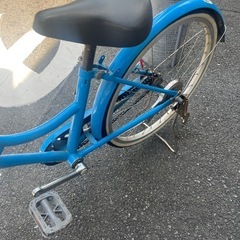 子供用自転車　小学生低学年 たぶん22インチの画像