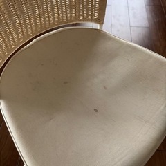 【お譲り先決まりました】IKEA ラタンチェア キャスター ホワイト ラタン調の画像