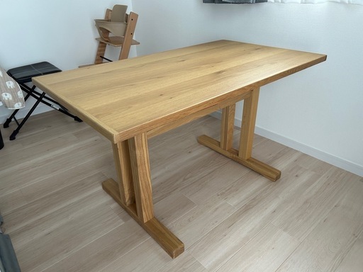 ダイニングテーブル2〜4人掛け