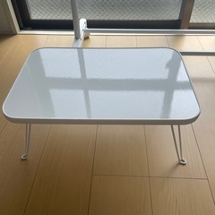 折りたたみテーブルお譲りします。