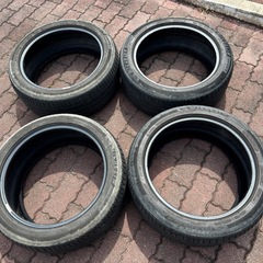 中古タイヤ格安で譲ります。225/45/17 4本ミシュランPr...