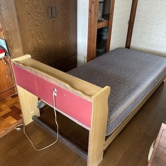 無料　ベッド、マットレス
