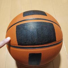【お値下げ中】バスケットボール　5号　小学生用　ほぼ新品の画像