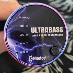 GWセールほぼ新品 超重低音 FMトランスミッター