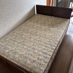 無料　ベッド、マットレス