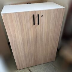 【自社配送は札幌市内限定】木製 扉付き収納棚 キャビネット 業務...