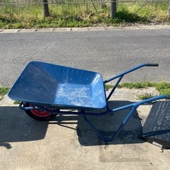 格安！早い者勝ち！まだまだ使えます！タイヤ溝あり綺麗！一輪車　ネコ車