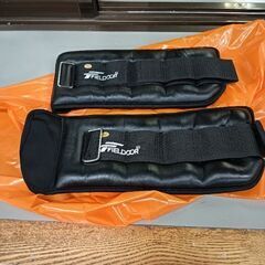 チンニングアシストバー、アンクルウェイト1.5キロ2個、2キロ２個