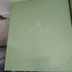 ELLE タオルポーチセット　贈答品の画像