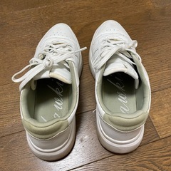 スニーカーの画像