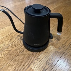 バルミューダ　ケトル（The Pot）
