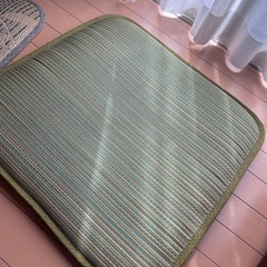 未使用品　座布団まとめて７枚の画像