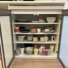 食器棚の画像