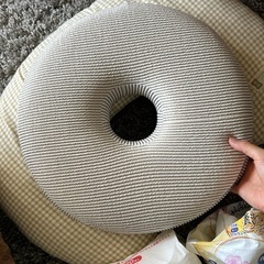 母乳パッド、授乳クッション、円座クッションセットの画像