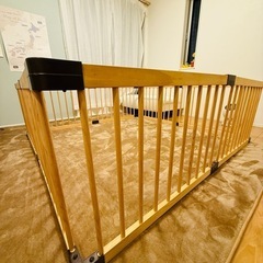 【美品】RiZKiZ 木製ベビーサークル 8枚セット 説明書付きの画像