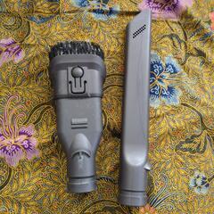 ダイソン掃除機　D62　まだまだ使えるの画像