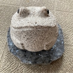 カエルの置き物