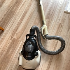 シャープ　サイクロン掃除機
