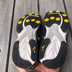 ミズノ　スニーカー　21.5cmの画像