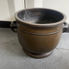 貴重なブロンズ火鉢