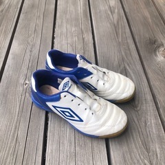 アンブロ　室内用トレーニングシューズ　20.5cmの画像