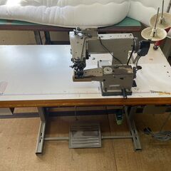 ●工業用ミシン ●200V ●机付き