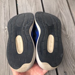 アシックス　スニーカー　22cmの画像