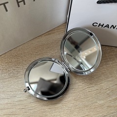 新品未使用・手鏡2面の画像