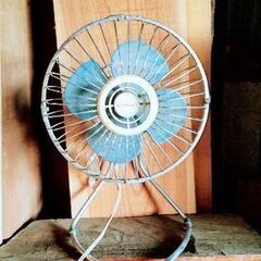 🍓 壁掛け用     🧐ヴィンテージ 希少な扇風機🧱。       の画像