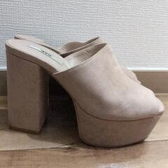 R＆E サンダル 22.5cmの画像