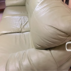 三人掛け　座り心地の良いソファの画像
