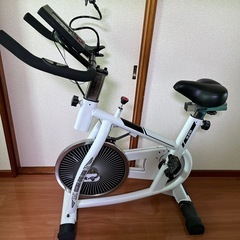 スピンバイク　エアロバイク　室内自転車　ダイエット
