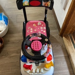 パトカーおもちゃ