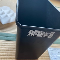 プラスチックのゴミ箱をあげますの画像