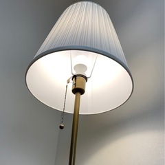 IKEA フロアランプ ÅRSTID オースティード    の画像