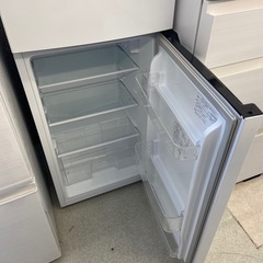 K2505-080 Hisense  2ドア冷凍冷蔵庫 HR-B1201 2018年製 動作確認済 キズ汚れ有りの画像