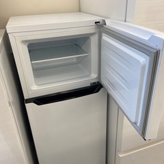 K2505-080 Hisense  2ドア冷凍冷蔵庫 HR-B1201 2018年製 動作確認済 キズ汚れ有りの画像