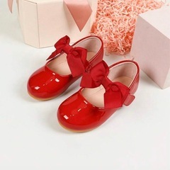 シューズ 赤 パンプス リボン付き