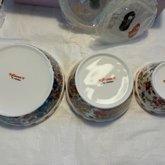 フルリール　高気密レンジパック3Pセット　新品未使用　　食器　タッパー　皿　花柄　調理器具　鍋　フライパン　の画像