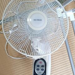 壁掛け扇風機