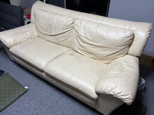 サコモディ S'ACCOMODI 本革の上質な3人掛け黒レザーソファ サコモディ S'